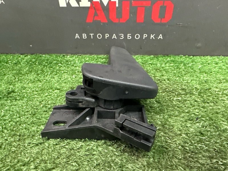Ручка открывания капота Volkswagen Polo 2017