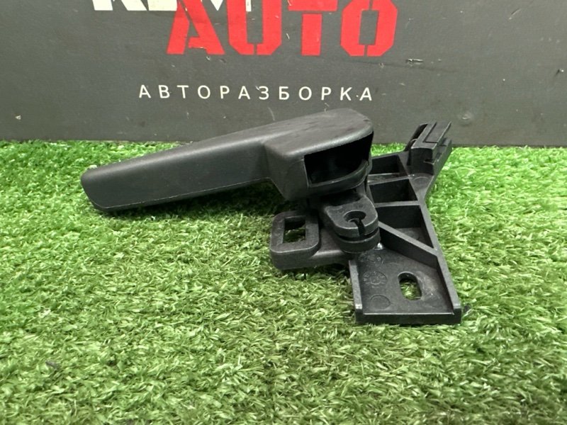 Ручка открывания капота Volkswagen Polo 2017