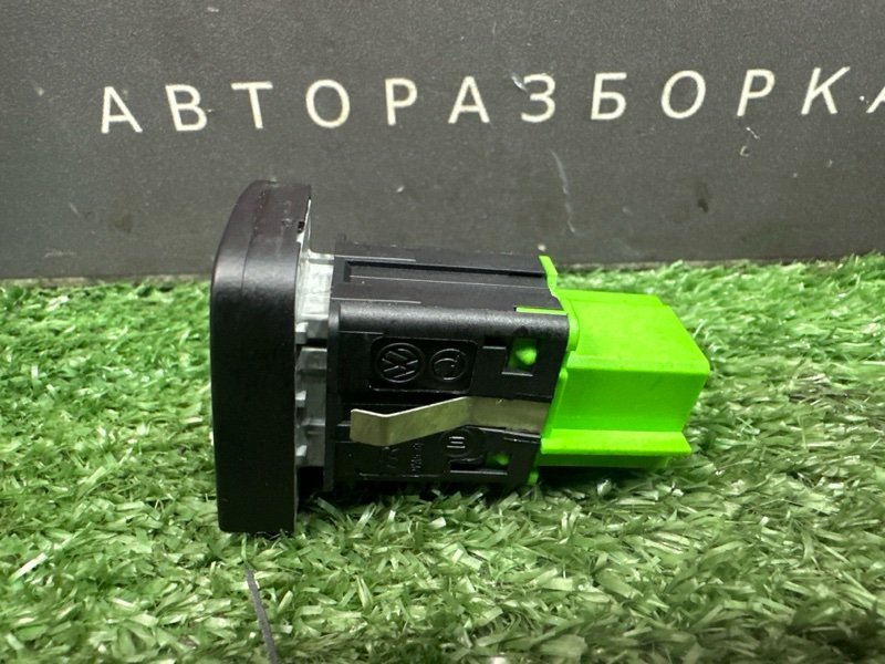 Кнопки подогрева сидений Volkswagen Polo 2012