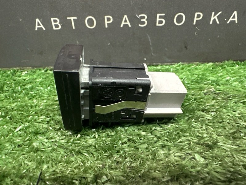 Кнопки подогрева сидений Volkswagen Polo 2012