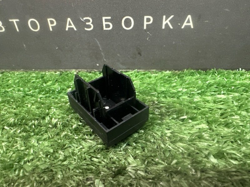 Заглушка кнопок Volkswagen Polo 2012