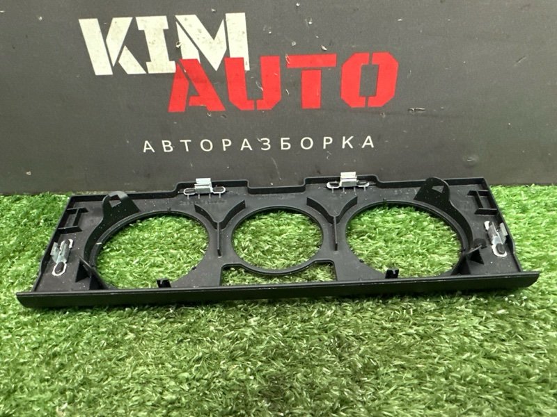 Рамка панели управления отопителем Volkswagen Polo 2012