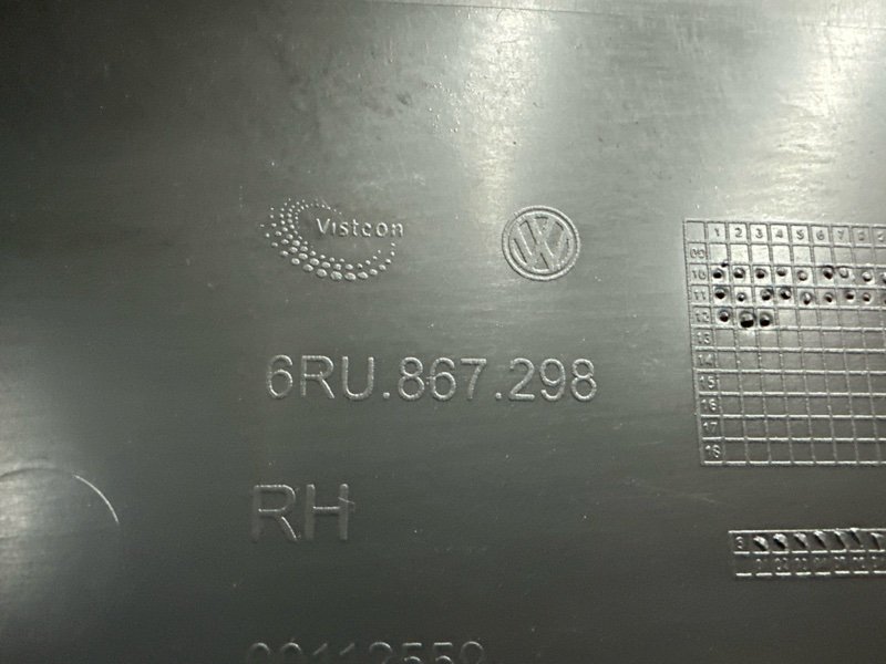 Накладка центральной стойки нижняя Volkswagen Polo 2012