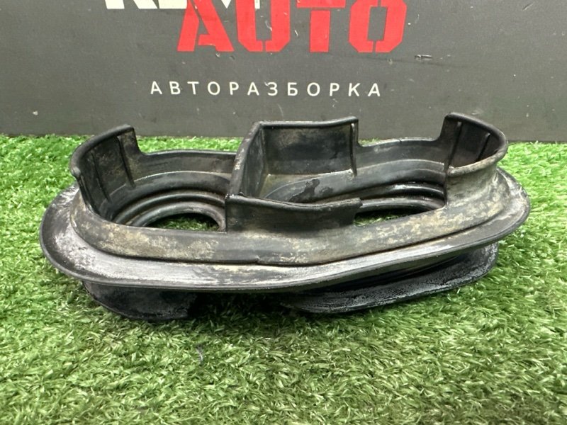 Пыльник Volkswagen Polo 2012