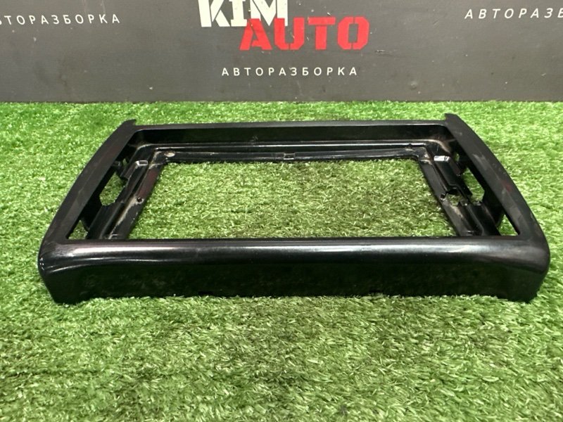 Рамка магнитолы Volkswagen Polo 2012