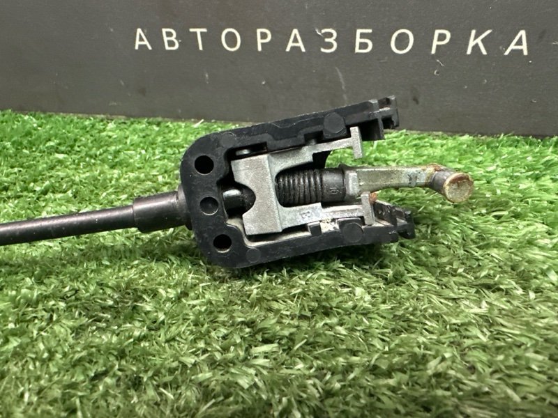Замок двери Volkswagen Polo 2012