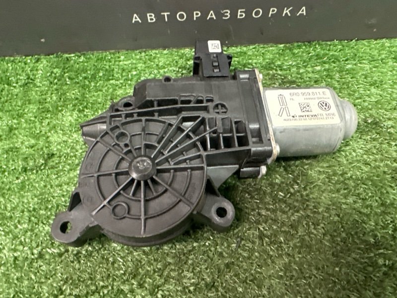 Мотор стеклоподъемника Volkswagen Polo 2012