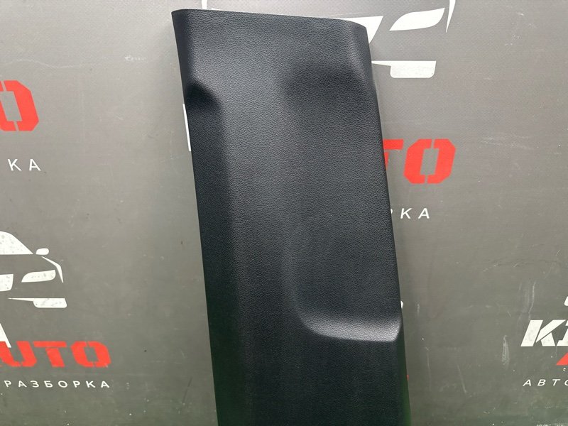 Накладка центральной стойки нижняя Kia Rio 4 2019 FB
