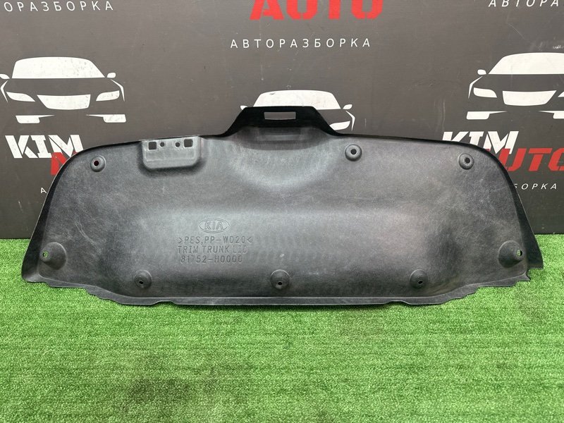 Обшивка крышки багажника Kia Rio 4 2019 FB