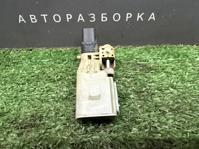 Датчик коленвала Volkswagen Polo 2012