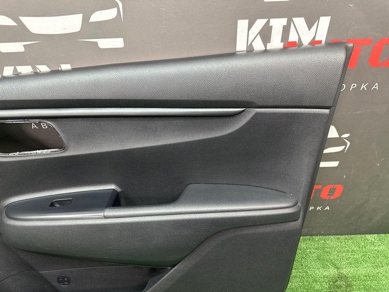Обшивка двери Kia Rio 4 2019 FB