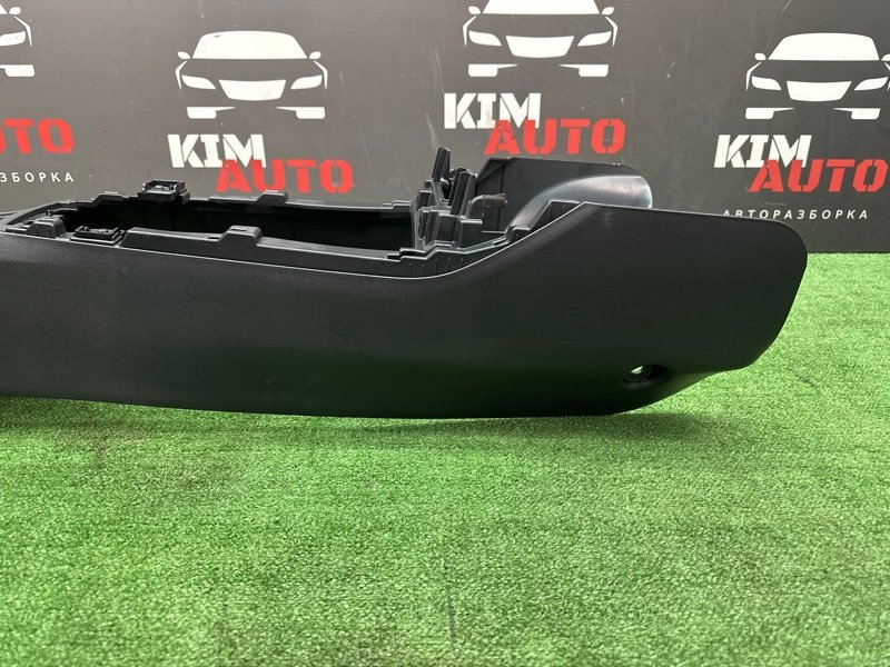 Консоль центральная Kia Rio 4 2019 FB