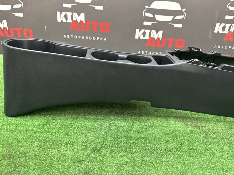 Консоль центральная Kia Rio 4 2019 FB