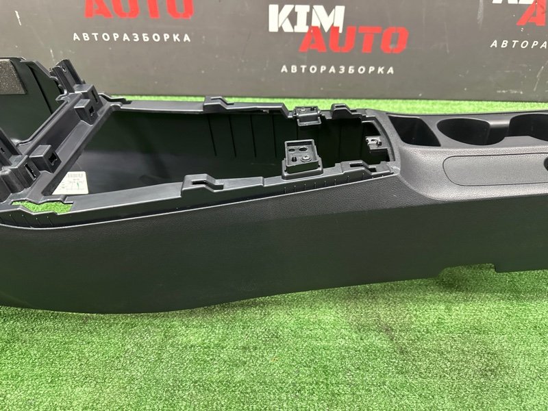 Консоль центральная Kia Rio 4 2019 FB
