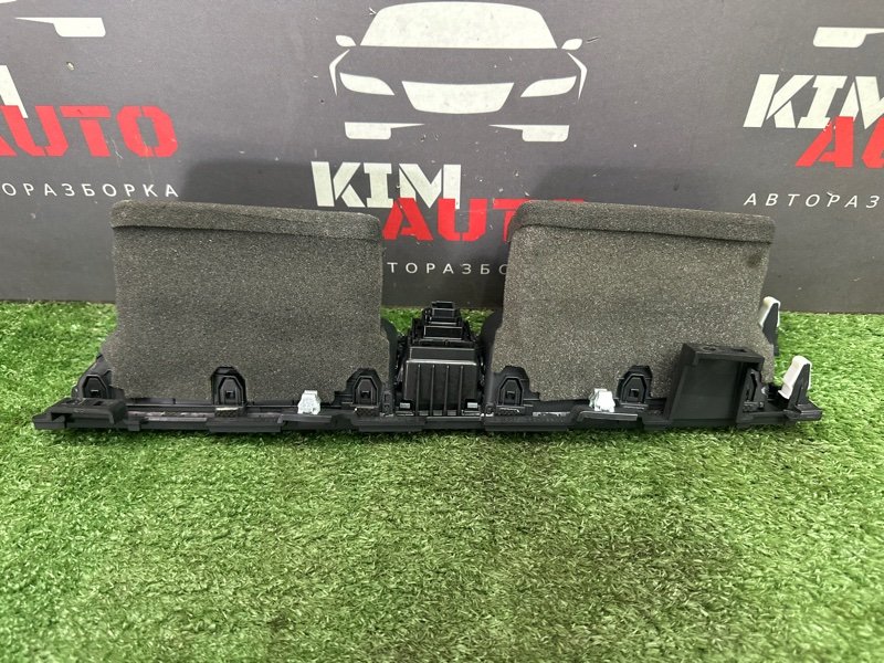 Дефлектор отопителя центральный Kia Rio 4 2019 FB