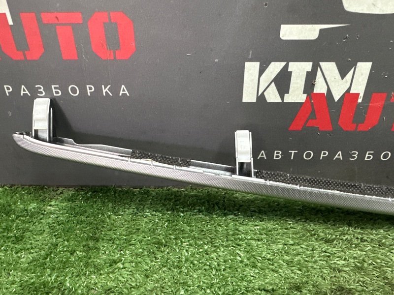 Накладка декоративная на торпедо Kia Rio 4 2019 FB