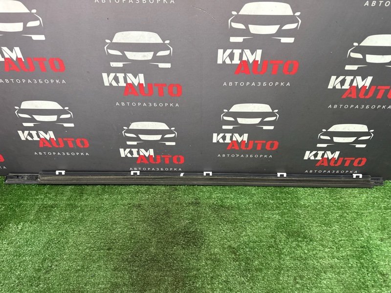 Уплотнитель стекла наружный (Бархотка) Kia Rio 4 2019 FB