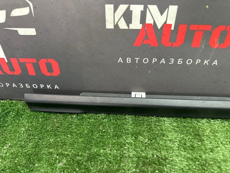 Уплотнитель стекла наружный (Бархотка) Kia Rio 4 2019 FB