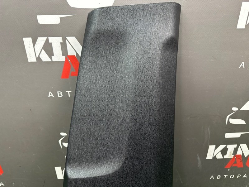 Накладка центральной стойки нижняя Kia Rio 4 2019 FB