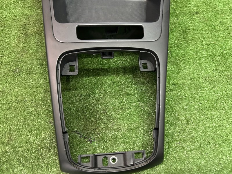 Накладка центральной консоли Kia Rio 4 2019 FB