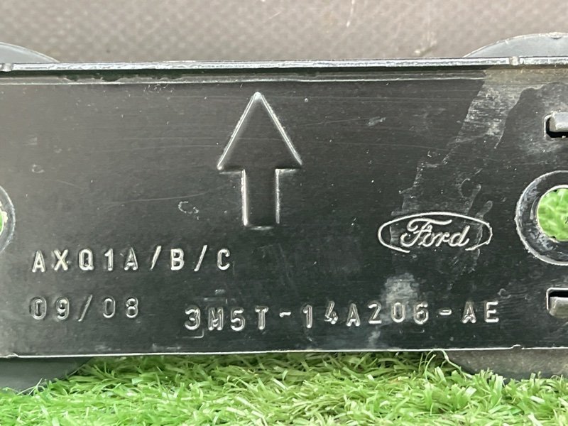 Кронштейн блока предохранителей Ford Focus 2 2009 CB