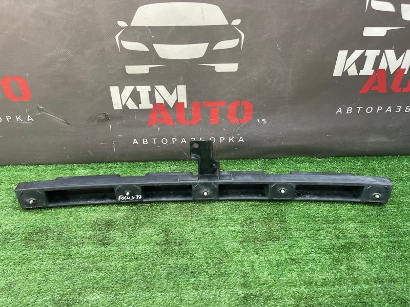 Кронштейн заднего бампера центральный Ford Focus 2 2009 CB