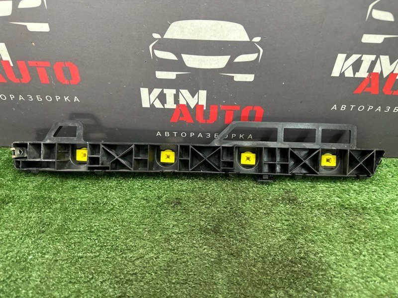 Кронштейн бампера Kia Rio 4 2019 FB