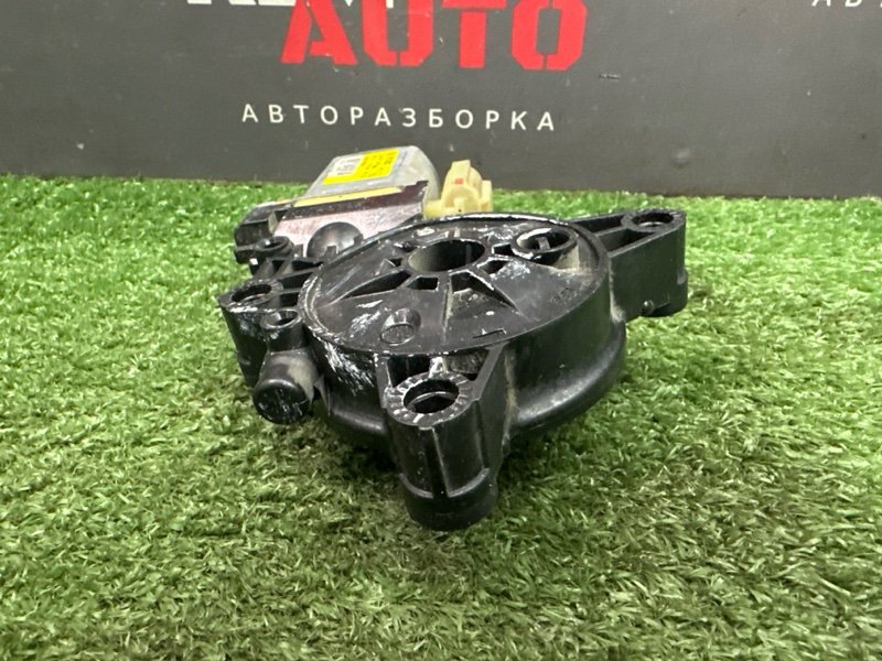 Мотор стеклоподъемника Kia Rio 4 2019 FB