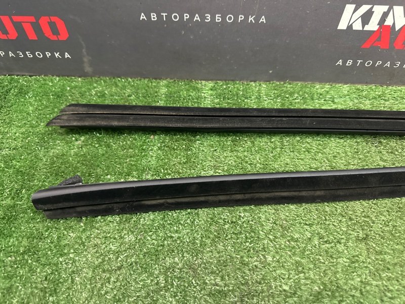 Уплотнитель стекла(бархотка) внутренний Kia Rio 4 2019 FB