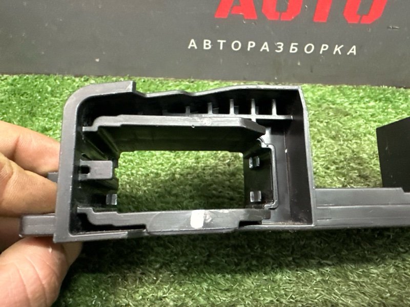 Кронштейн Kia Rio 4 2019 FB