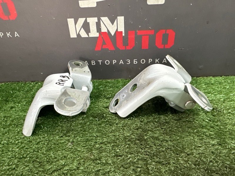 Петли двери Kia Rio 4 2019 FB