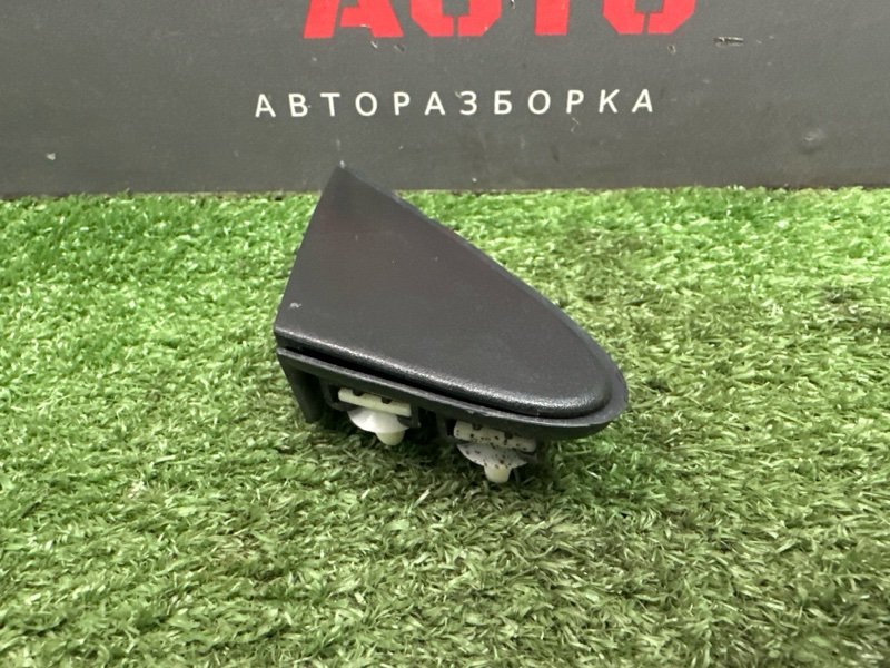 Накладка крыла треугольник Kia Rio 4 2019 FB