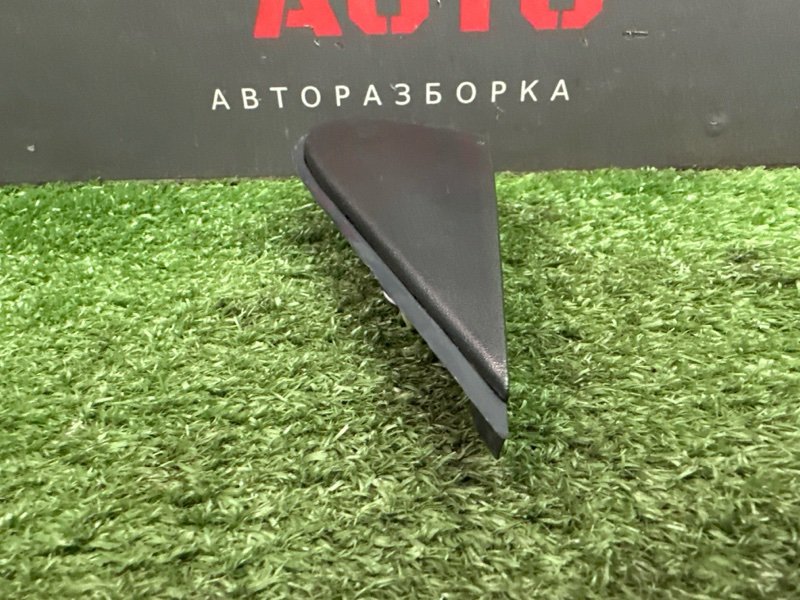 Накладка крыла треугольник Kia Rio 4 2019 FB