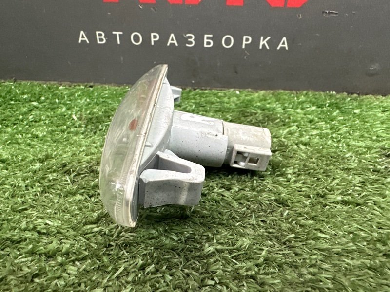 Повторитель поворота в крыло Kia Rio 4 2019 FB