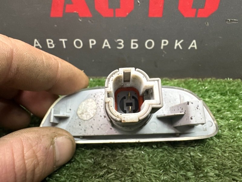 Повторитель поворота в крыло Kia Rio 4 2019 FB