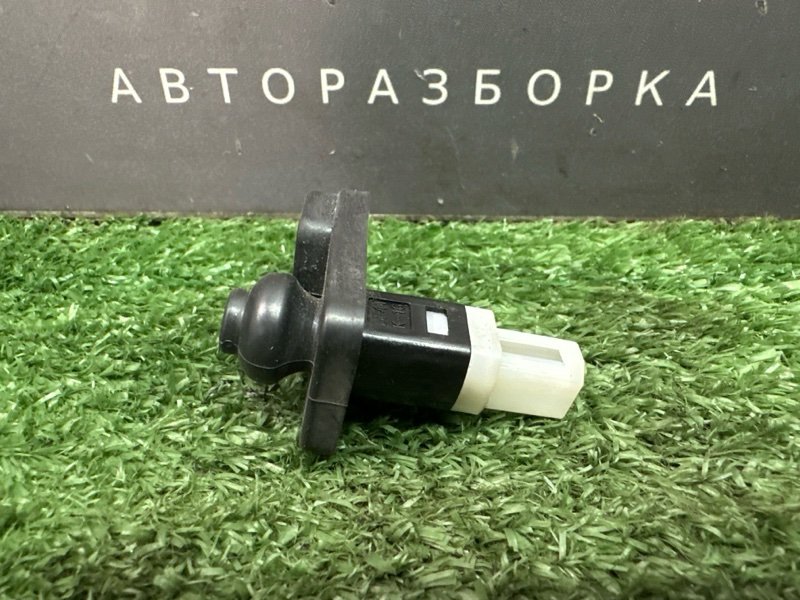 Концевик двери Kia Rio 4 2019 FB