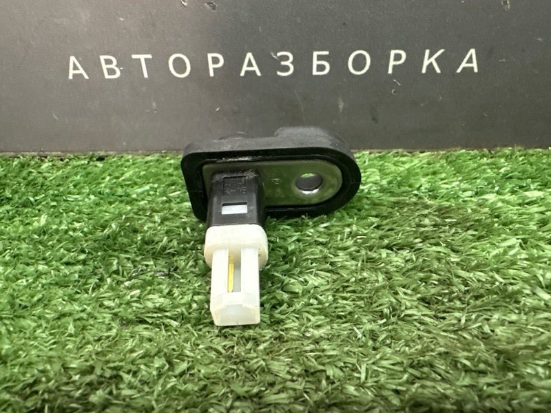 Концевик двери Kia Rio 4 2019 FB