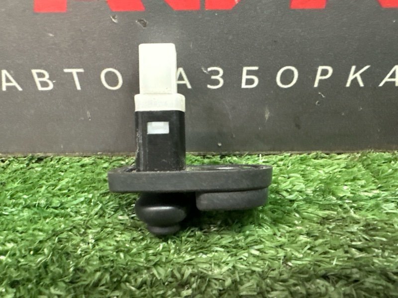 Концевик двери Kia Rio 4 2019 FB