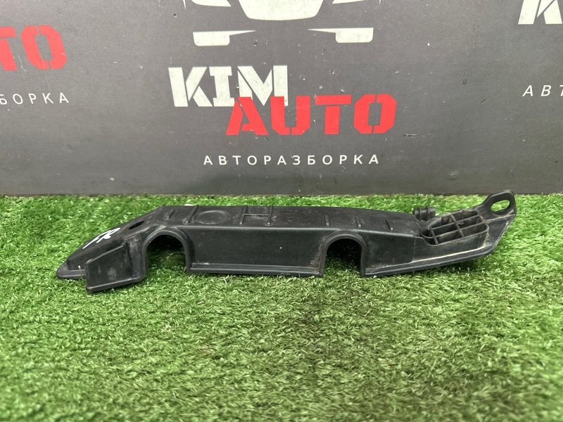 Кронштейн бампера Kia Rio 4 2019 FB