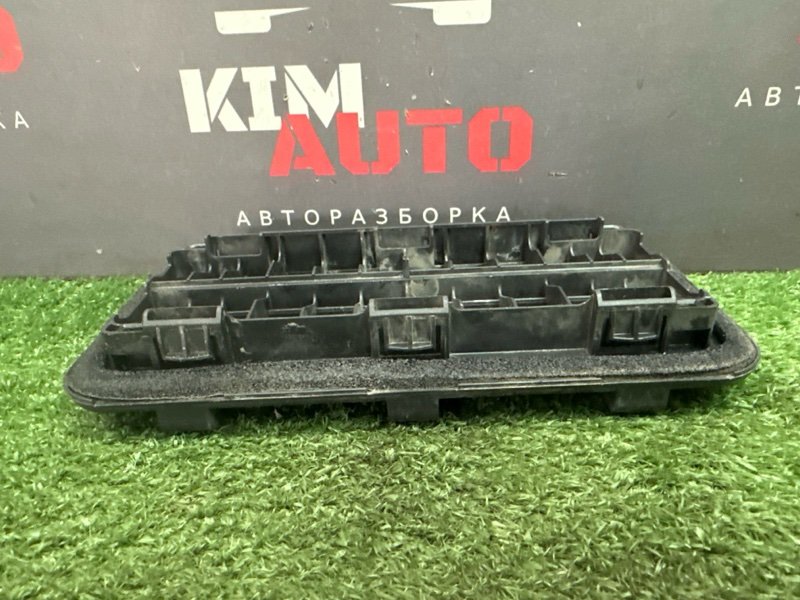 Решетка вентиляционная Kia Rio 4 2019 FB