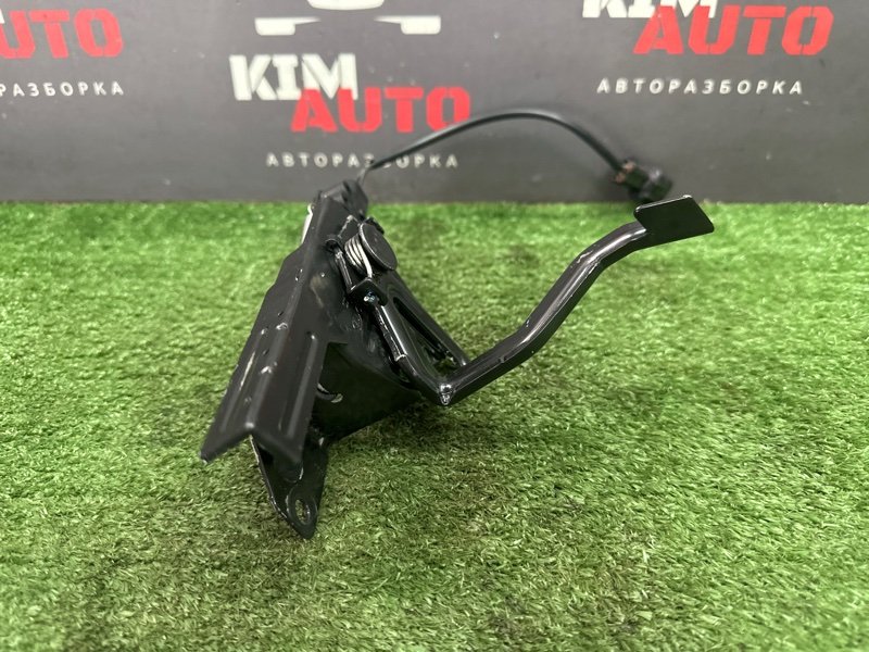 Замок капота Kia Rio 4 2019 FB