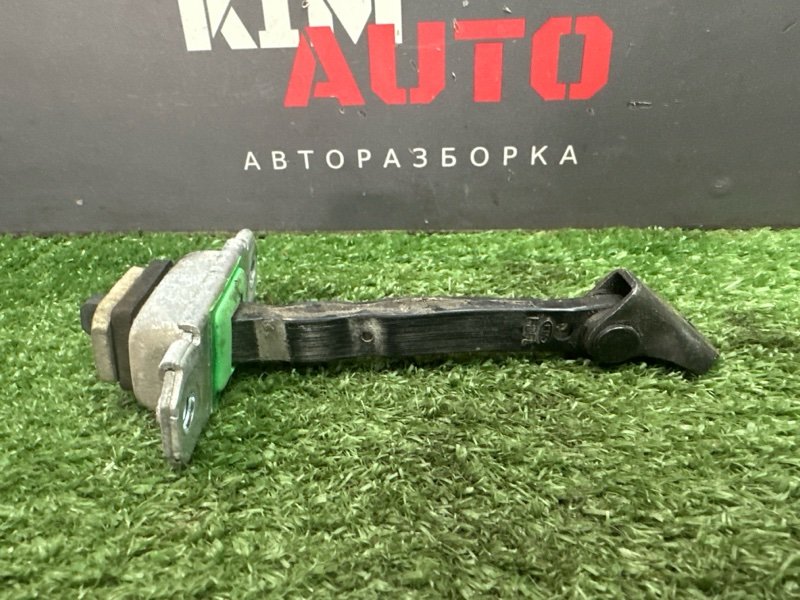 Ограничитель двери Kia Rio 4 2019 FB
