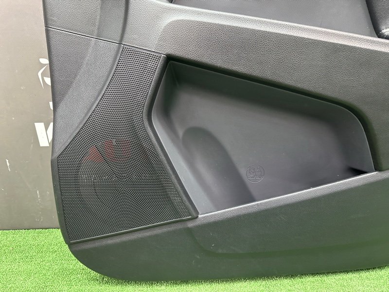 Обшивка двери Kia Sportage 3 2012 SL