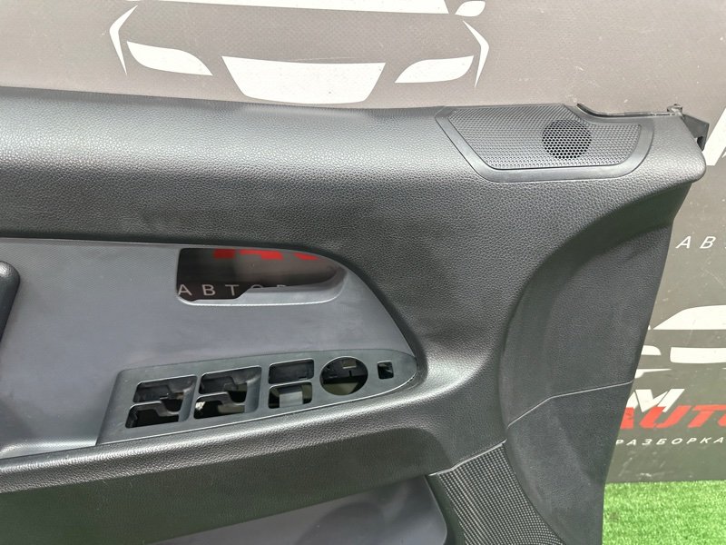 Обшивка двери Kia Sportage 3 2012 SL