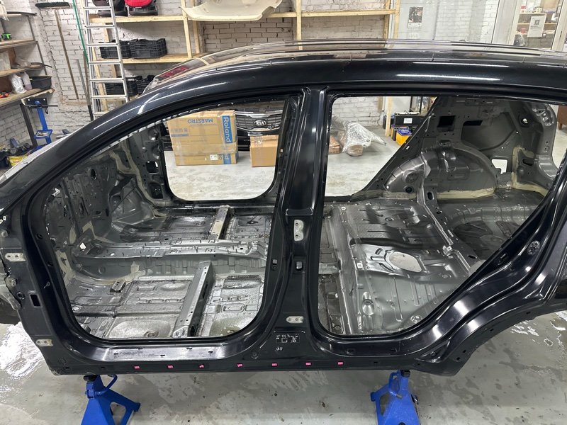 Порог со стойкой Kia Sportage 3 2012 SL