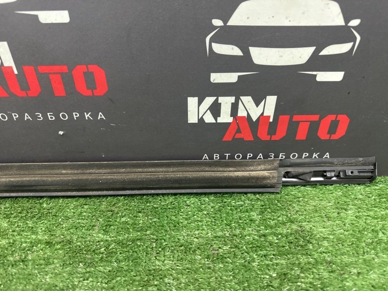 Уплотнитель стекла наружный (Бархотка) Kia Sportage 3 2012 SL