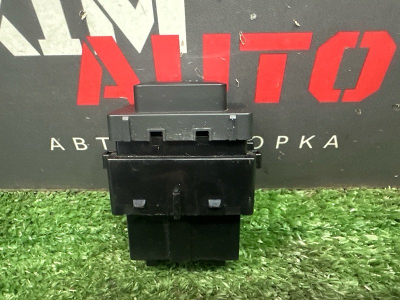 Кнопка обогрева сидений Kia Sportage 3 2012 SL