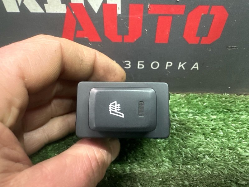 Кнопка обогрева сидений Kia Sportage 3 2012 SL