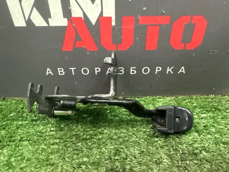 Ручка открывания бензобака Kia Sportage 3 2012 SL