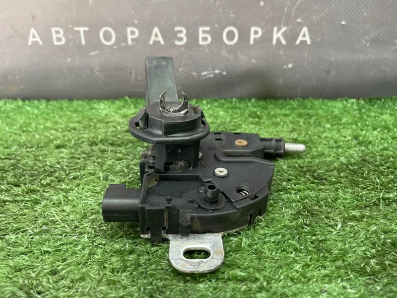 Замок капота Ford Focus 2 2009 CB